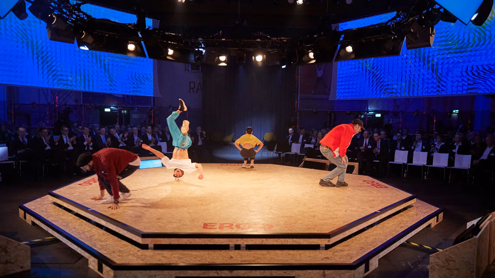 Ergo - Ehrungsinszenierung