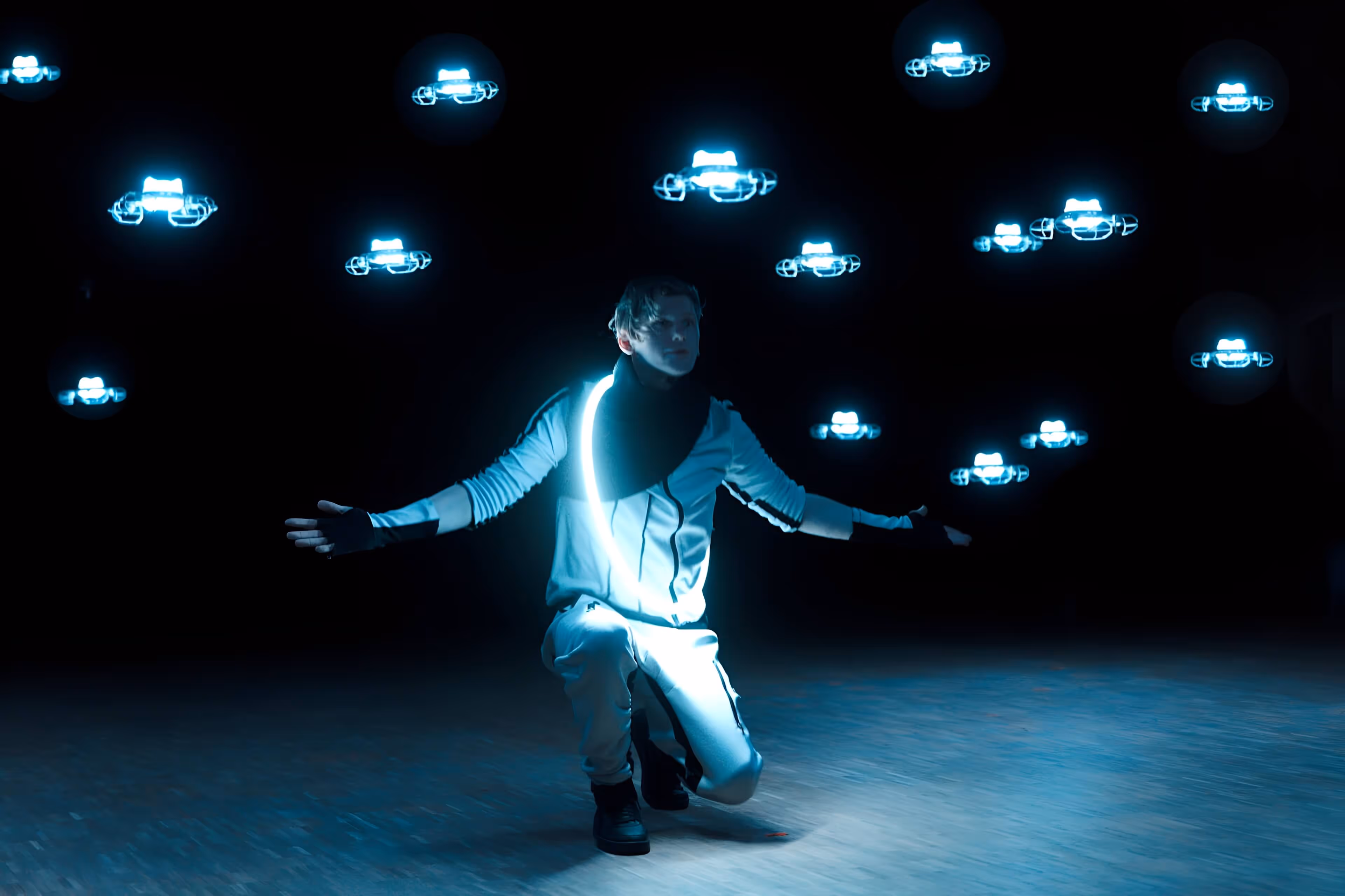 Indoor Drohnen Showact – spektakulärer Premium Moment für Markeninszenierungen