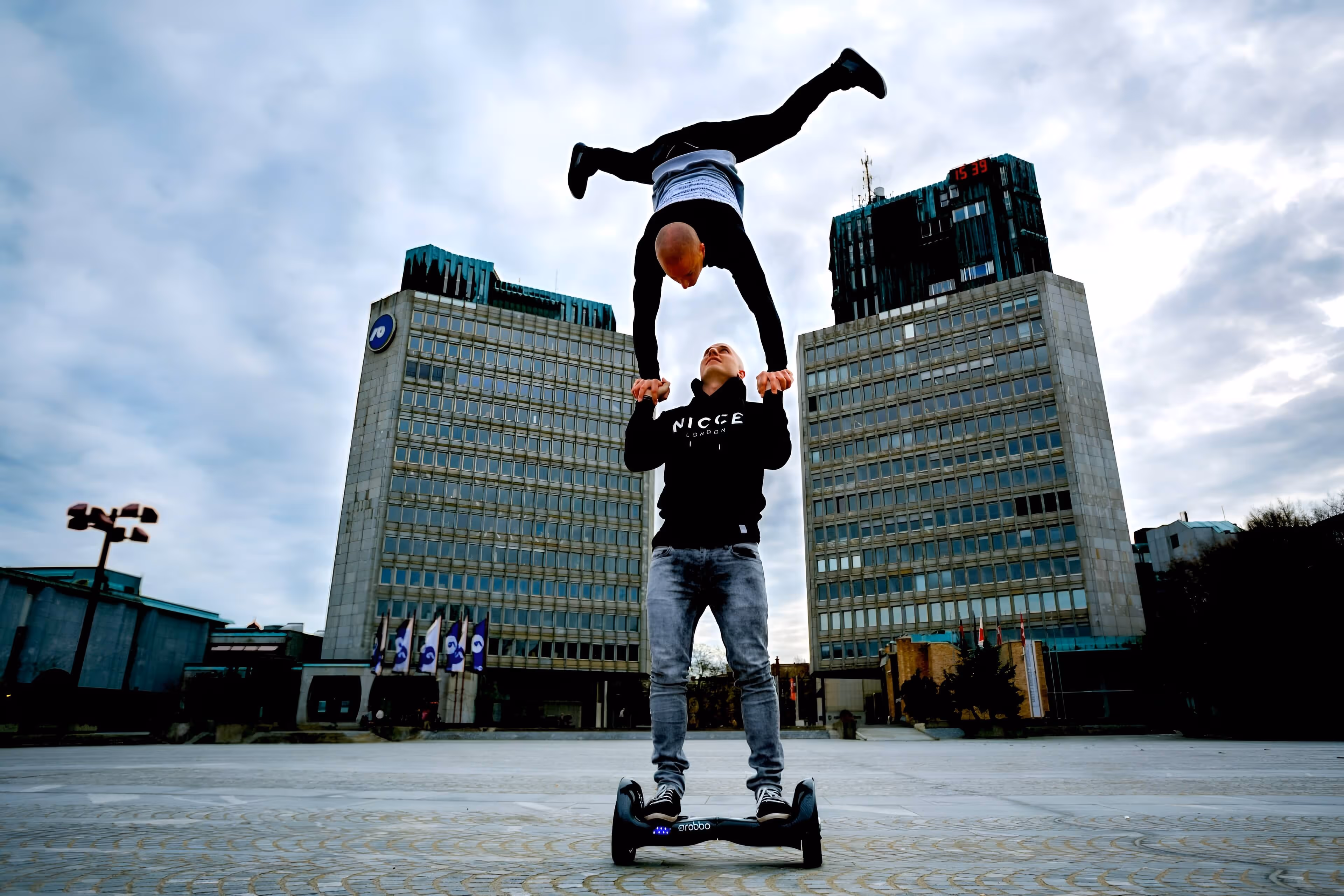 Hoverboard Showact – futuristische Performance für Marken & Events