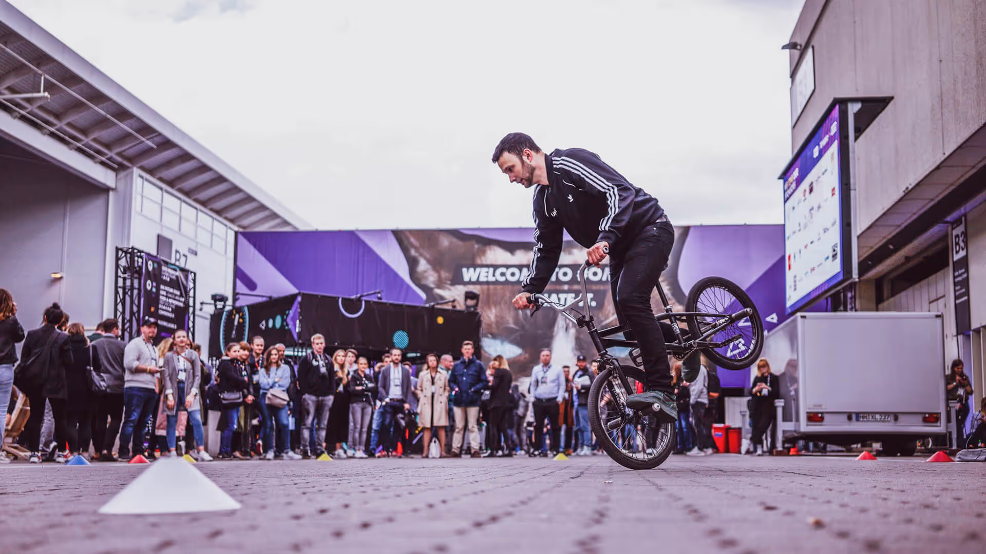 BMX Show auf der OMR in Hamburg von FOGELKAISER