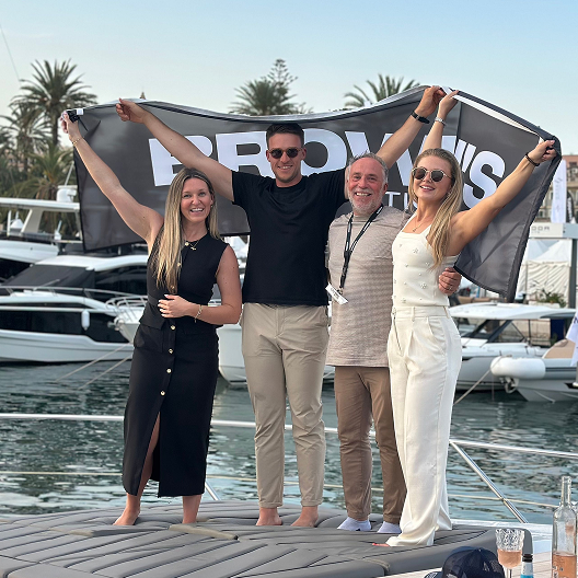 Parallax Yacht