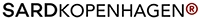 Logo med teksten "SARDKOPENHAGEN®" i sort skrift, hvor registreringsmærket ® vises i rødt – repræsenterer et registreret varemærke fra det danske brand SARD Kopenhagen.