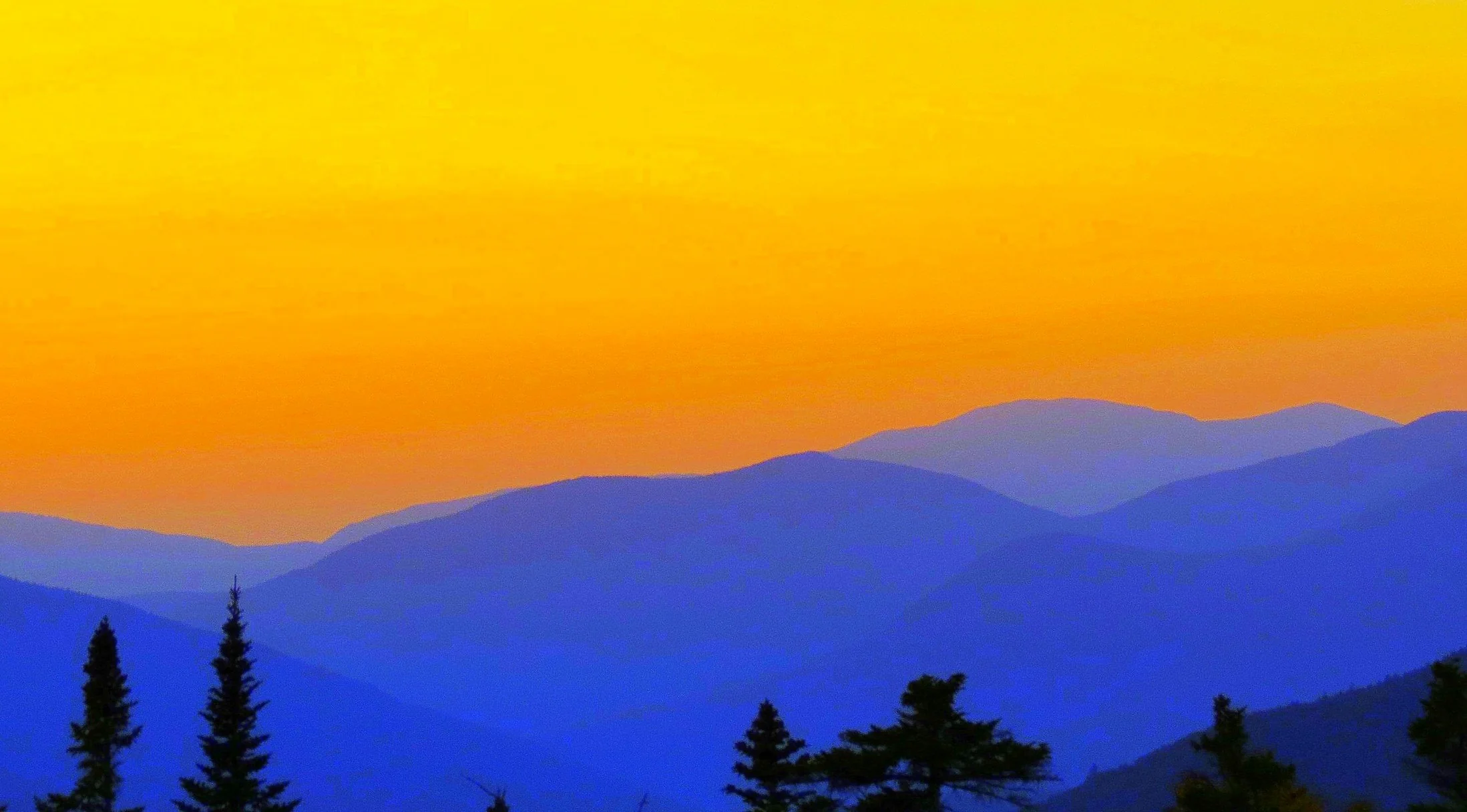 Sun Sets over Mountains, Beverley Byer (USA)