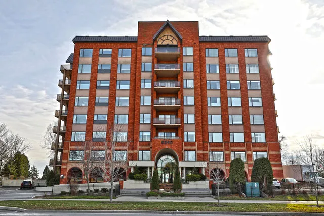 5340 LAKESHORE Road Unit #403