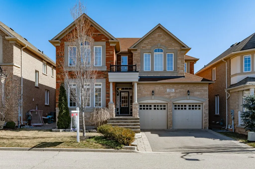 2236 Devonshire Crescent