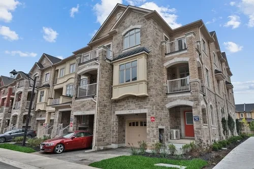 445 Brooklyn Crt