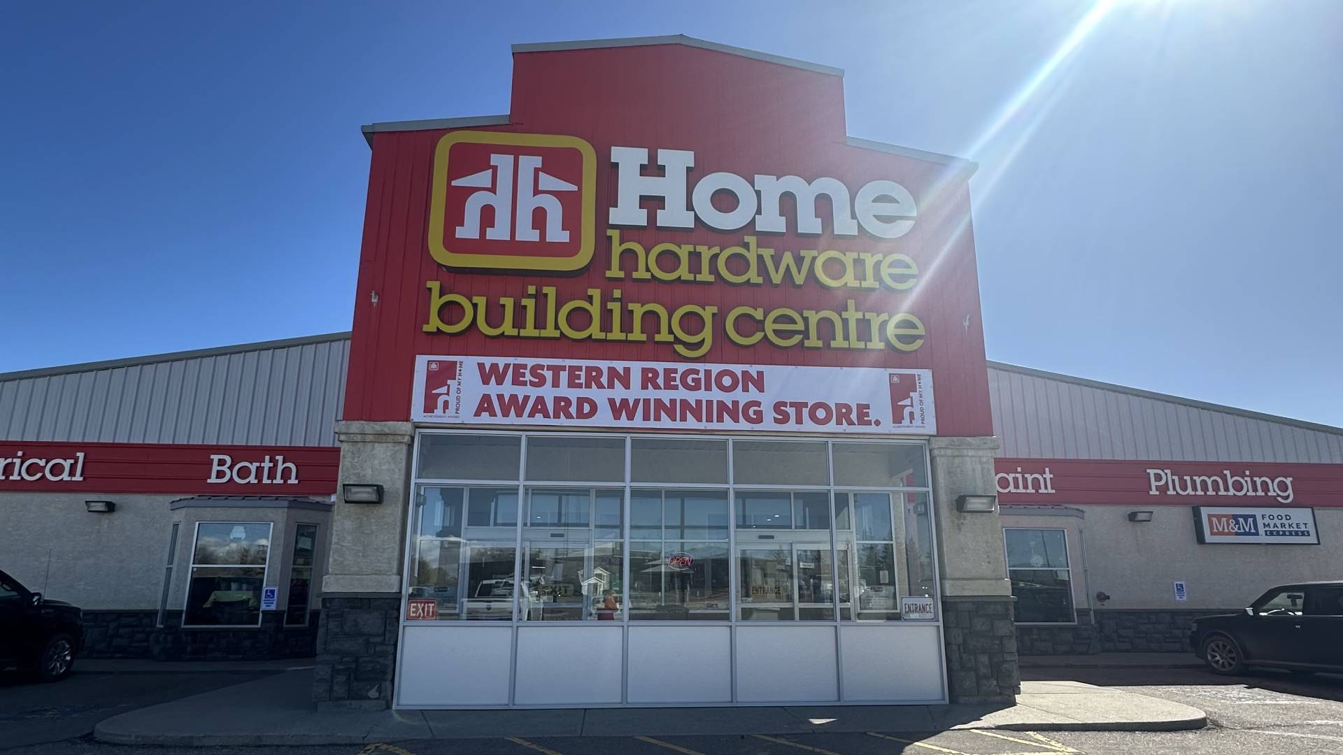 Your hometown store for every project.