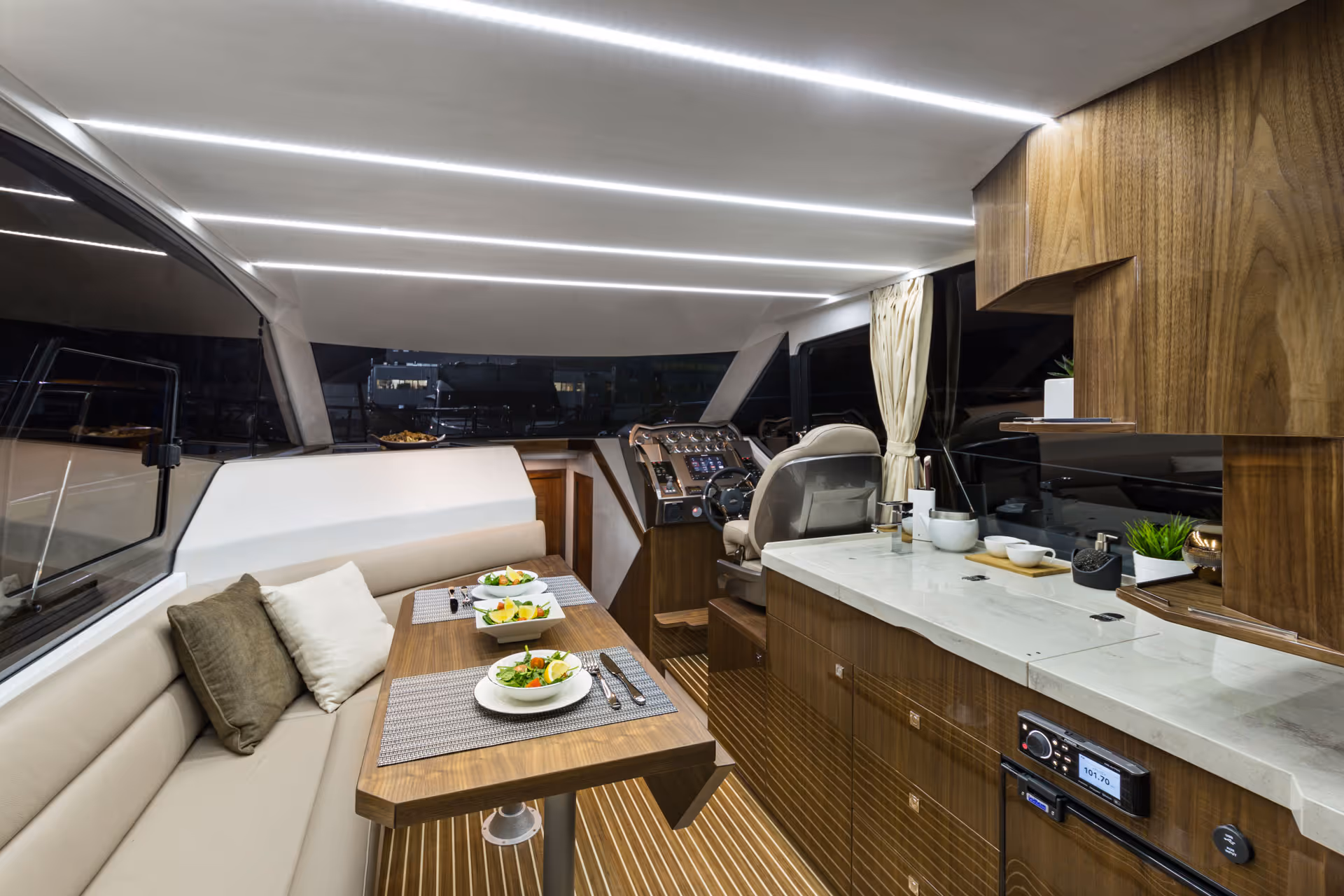 Walnut High Gloss