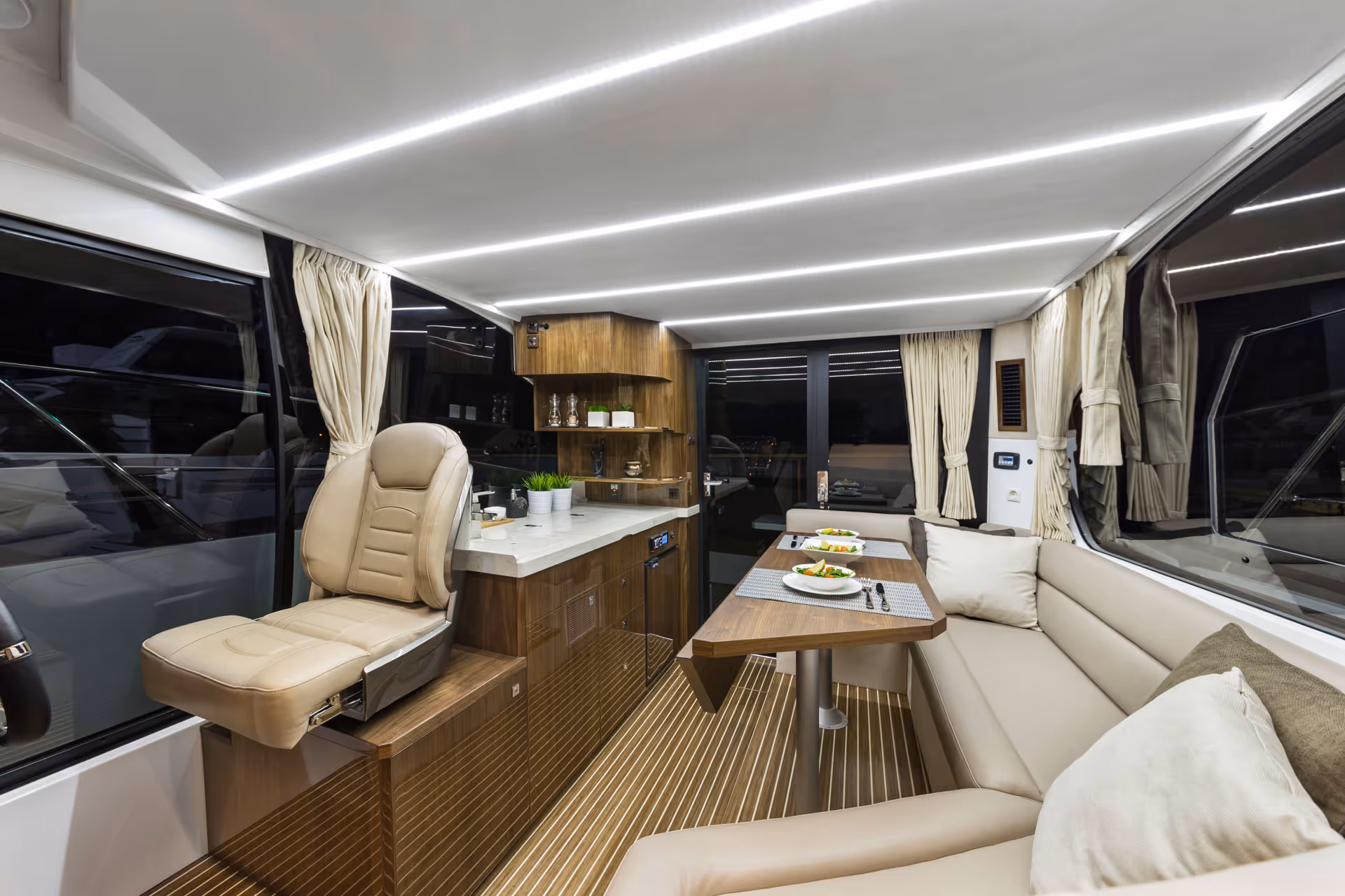 Walnut High Gloss