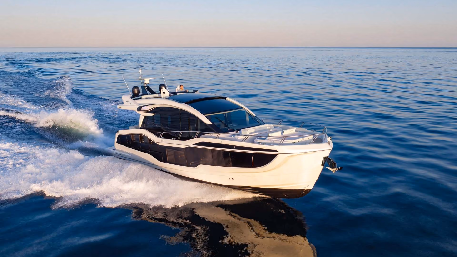 Galeon 570 SKY.