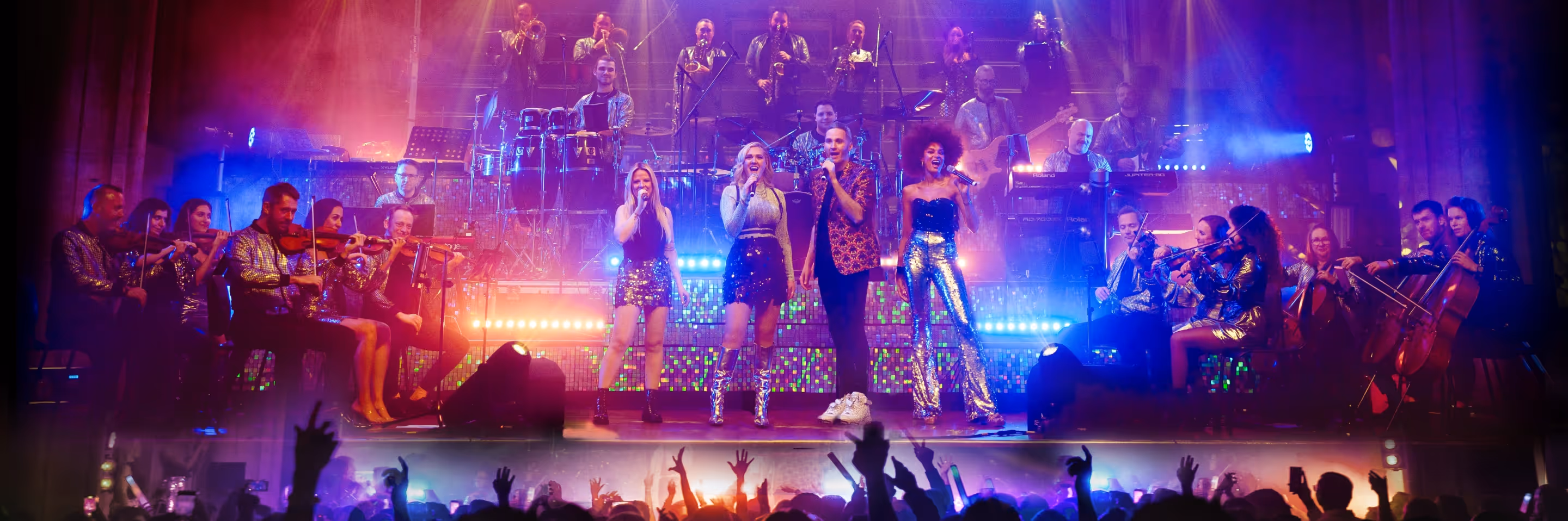 The Showband 6-piece party band performing live