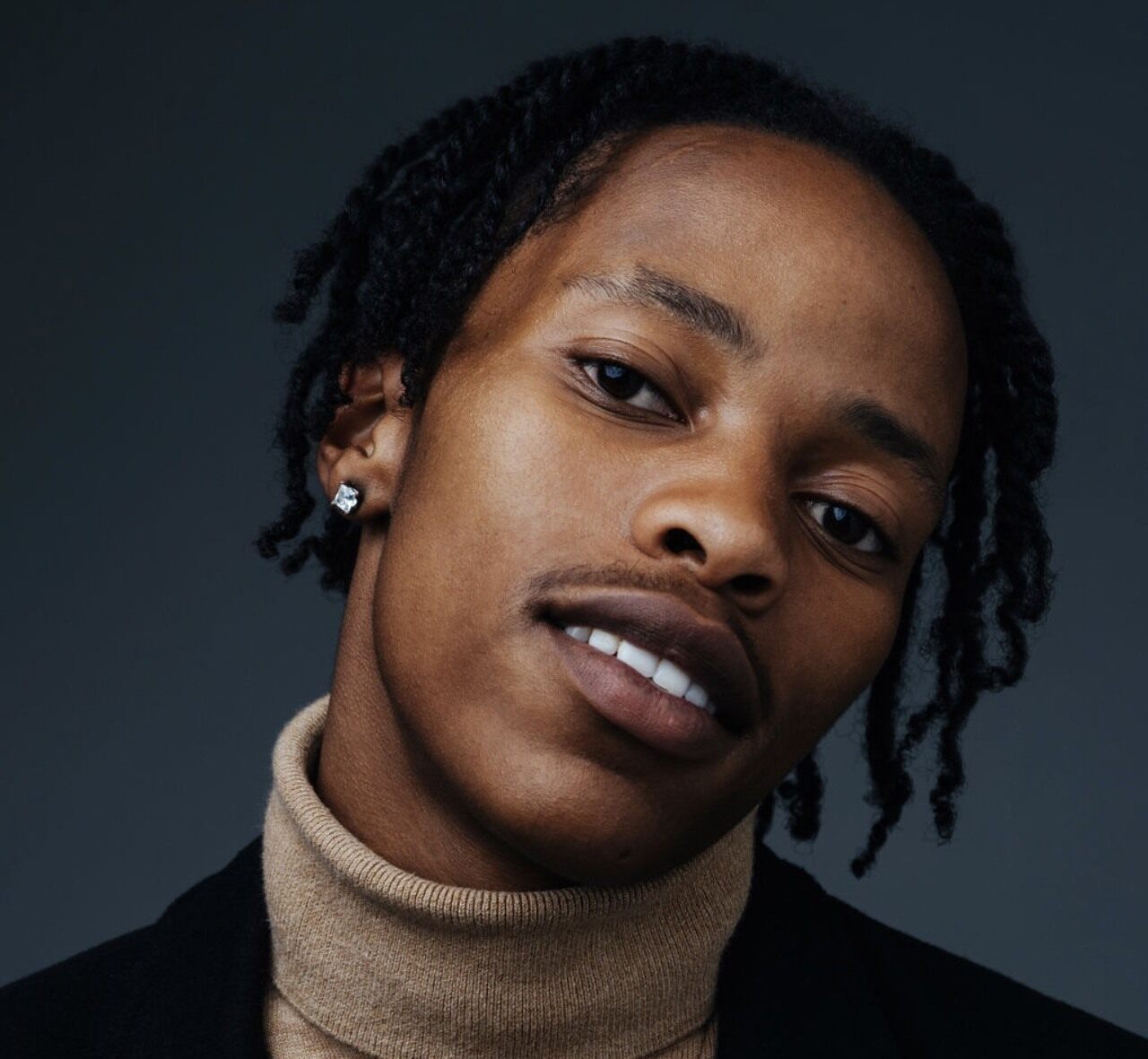 a picture of music artist brandon