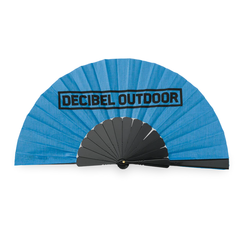 Printed logo on the front.