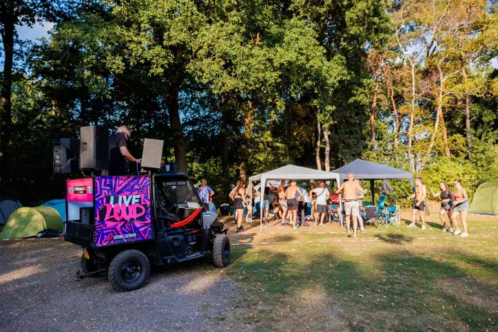 Comfort Campsite: Friends Field