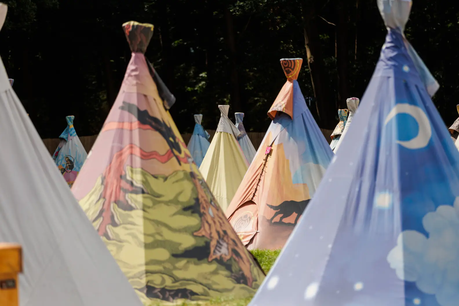 multiple festipi tents