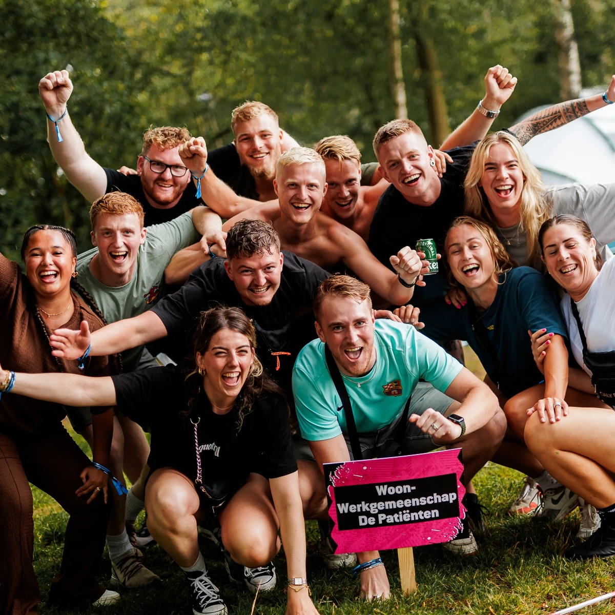 Lakeside Campsite: Friends Field