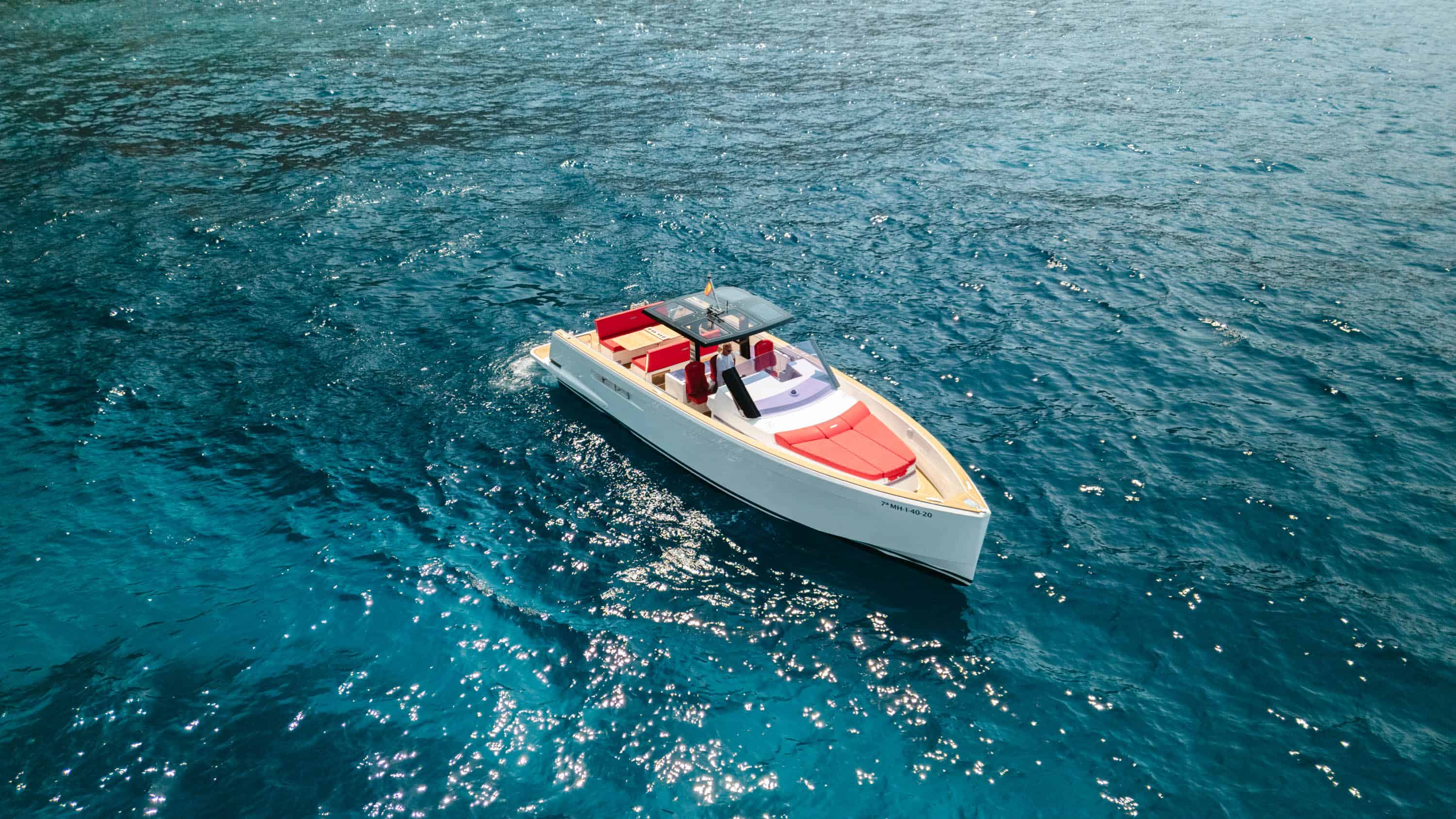 Similar Yachts