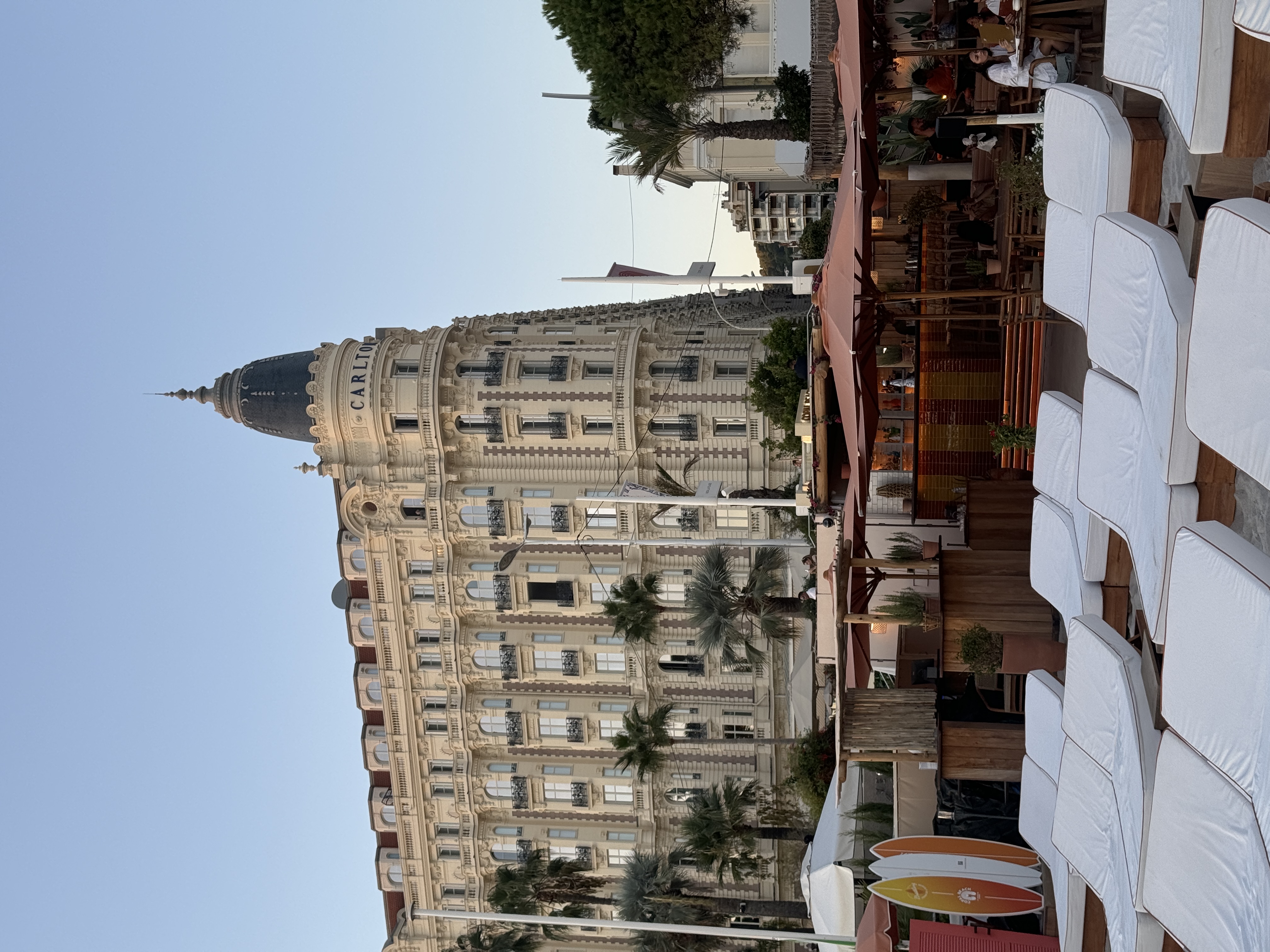 Chartering a yacht in the south of france 