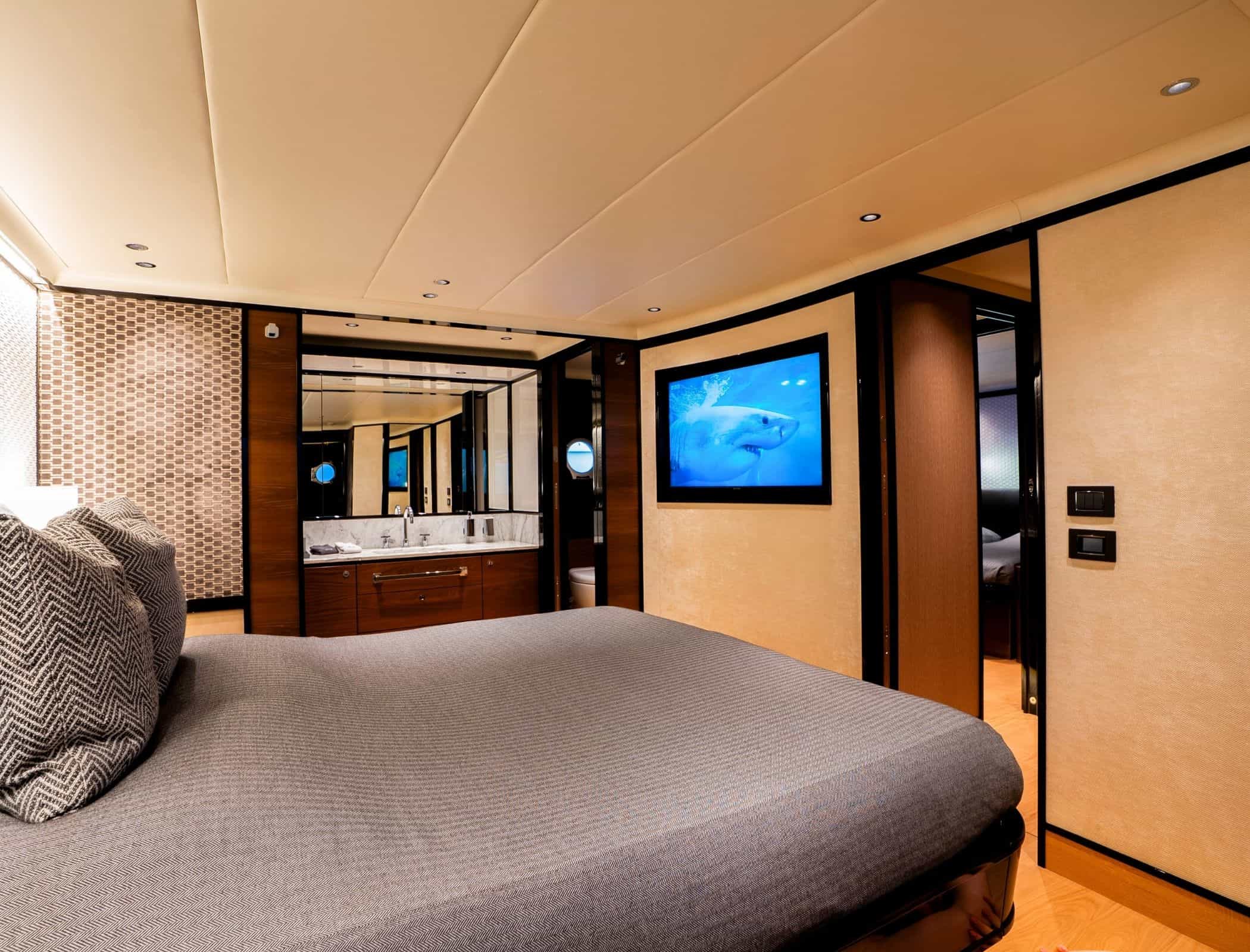https://cdn.prod.website-files.com/681365c8228656dc03662460/68b07f2ded13ef28fc8e91ab_A4A%20Aboslute%20Navetta%2068%20Browns%20International%20Yachts53.jpg