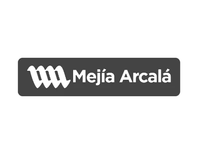 Logotipo con una triple 'M' estilizada en blanco junto al texto 'Mejía Arcalá' sobre un fondo oscuro redondeado.