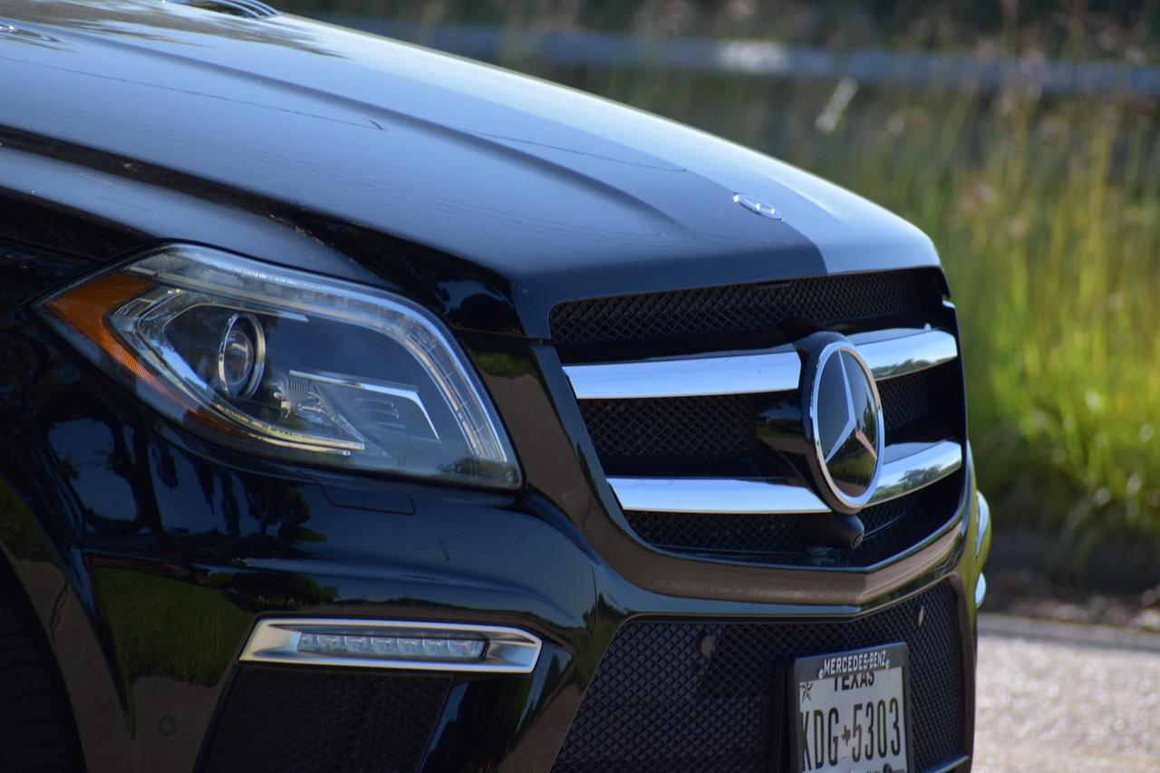 benz SUV