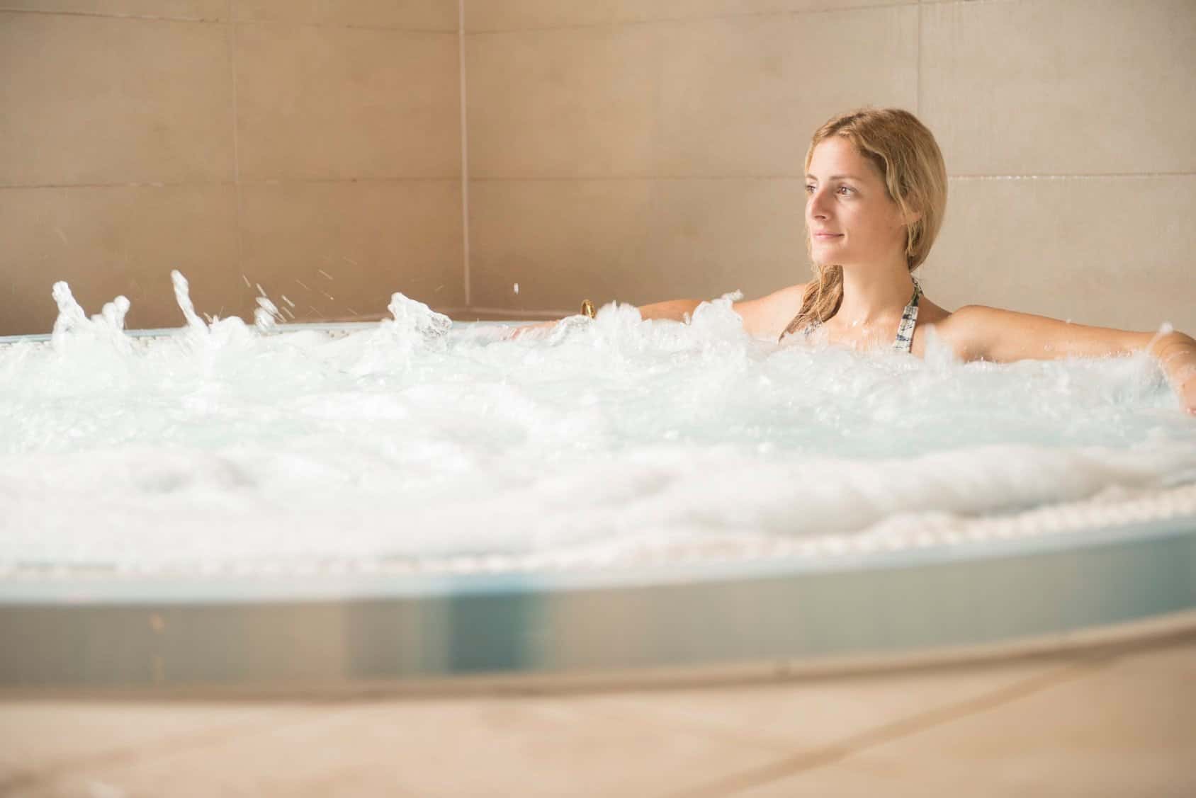 Trenython Manor hot tub