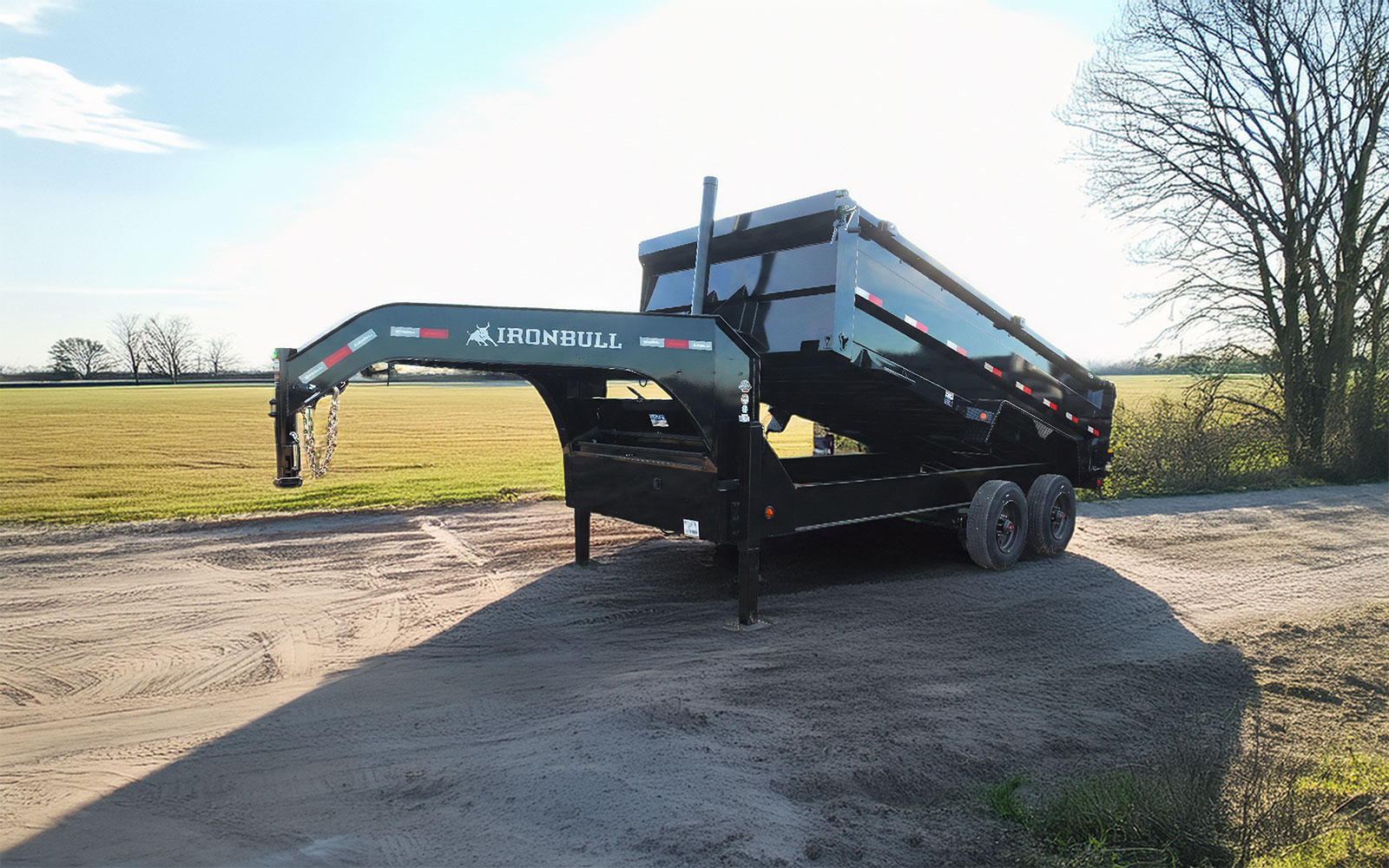 DHG dump trailer angle view front