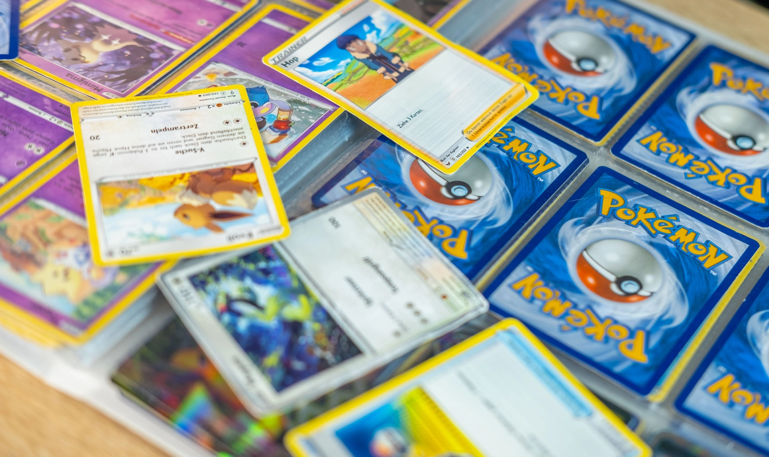 Trading Cards and Collectables display cabinets Melbourne