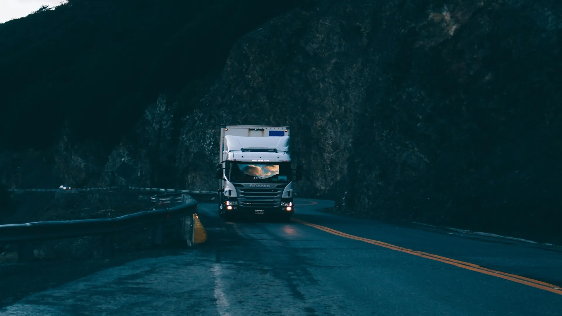 California Trucking Regulations and Liability: What Injured Victims Need to Know [2025 Update]