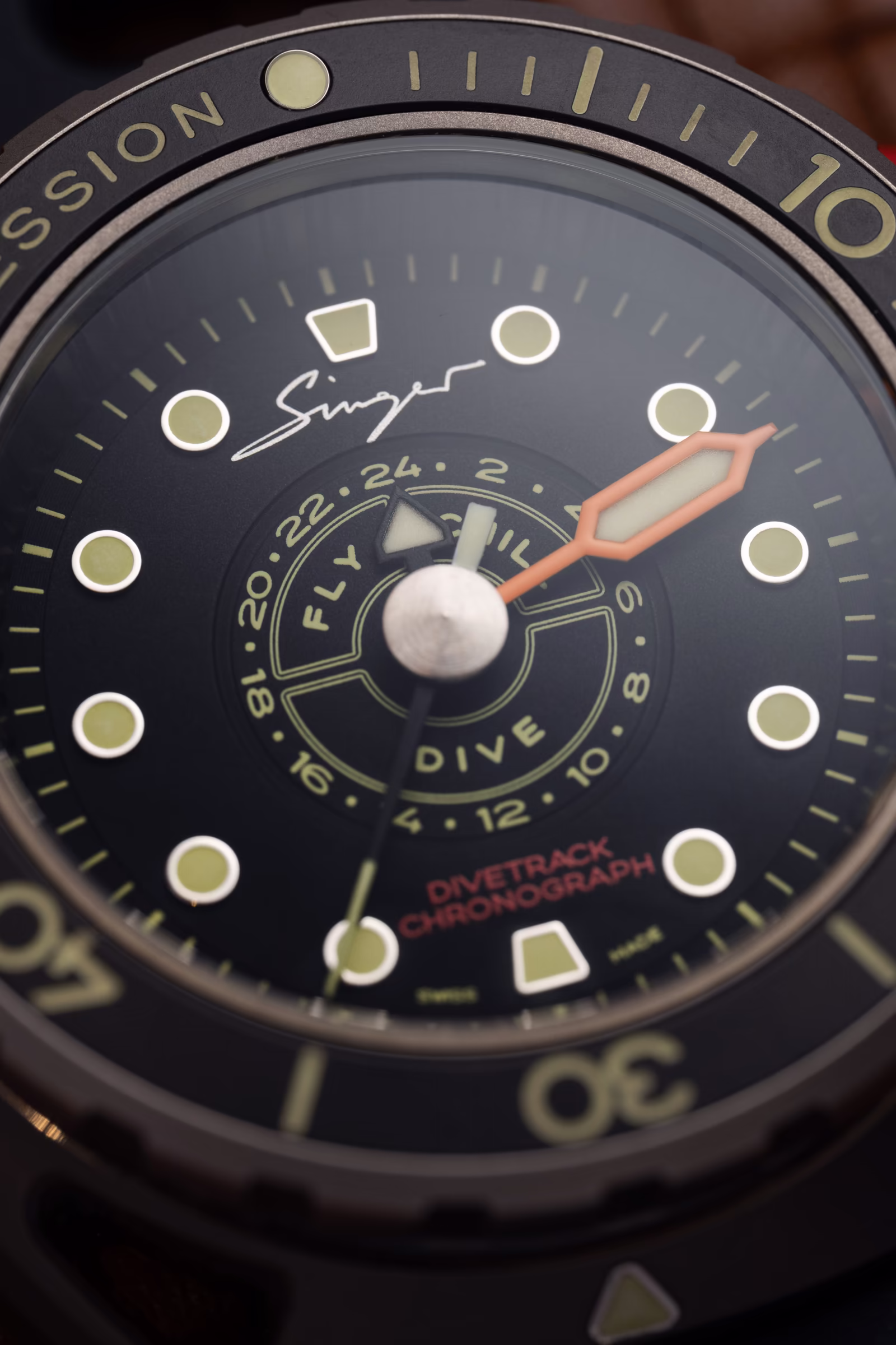 Singer Reimagined Dive Track dial closeup