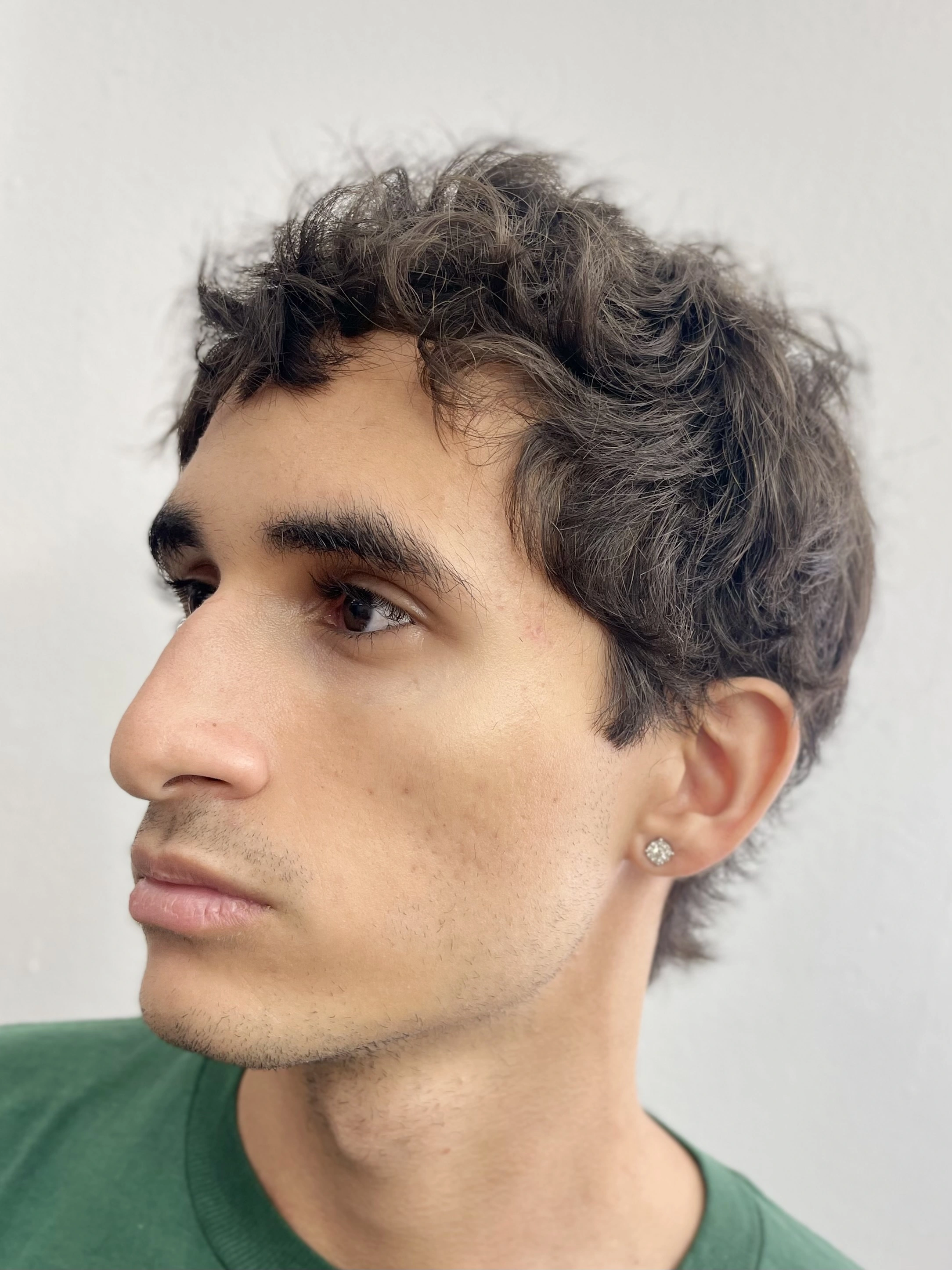 Detailed grooming by Diego Tovar