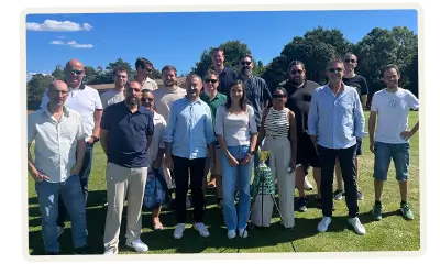 photo de groupe de l'équipe Batappli qui acompagnent les artisans du bâtiment au quotidien