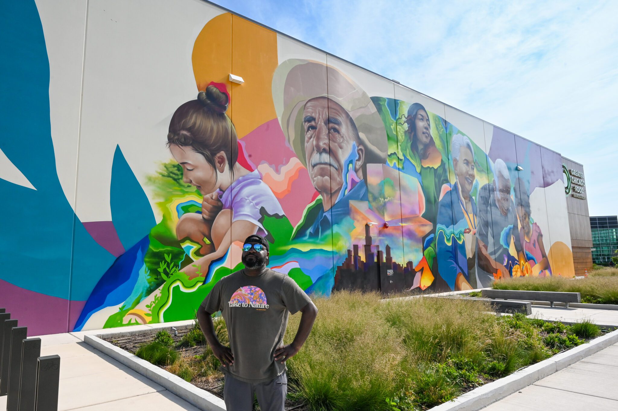 A Chicago Mural Celebrates the Community Behind Hunger Relief
