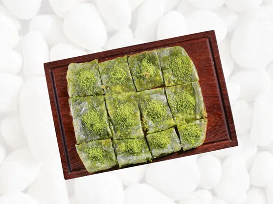 Antep Famous Katmer served on a traditional Turkish plate