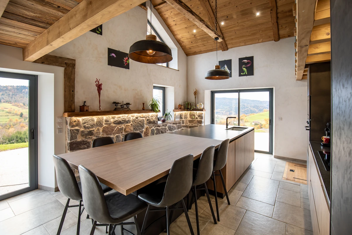 Superbe jacuzzy avec vue sur la vallée