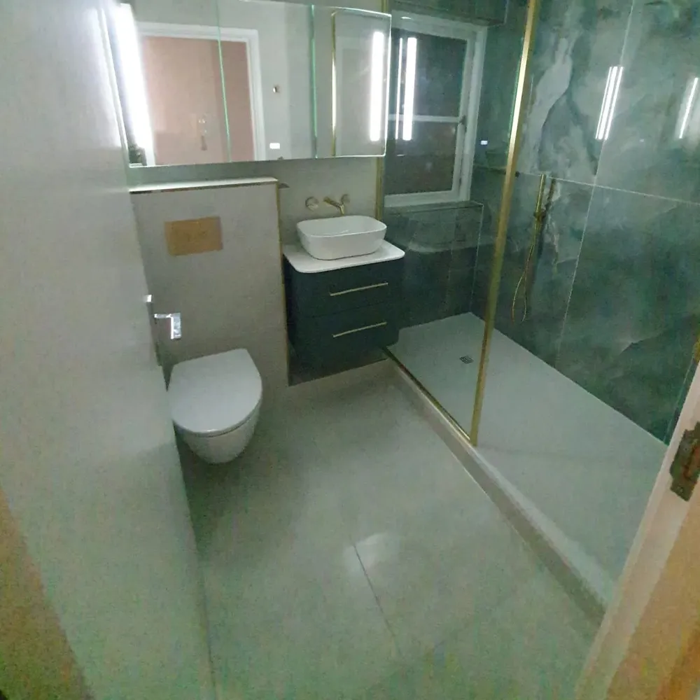 Bathroom18