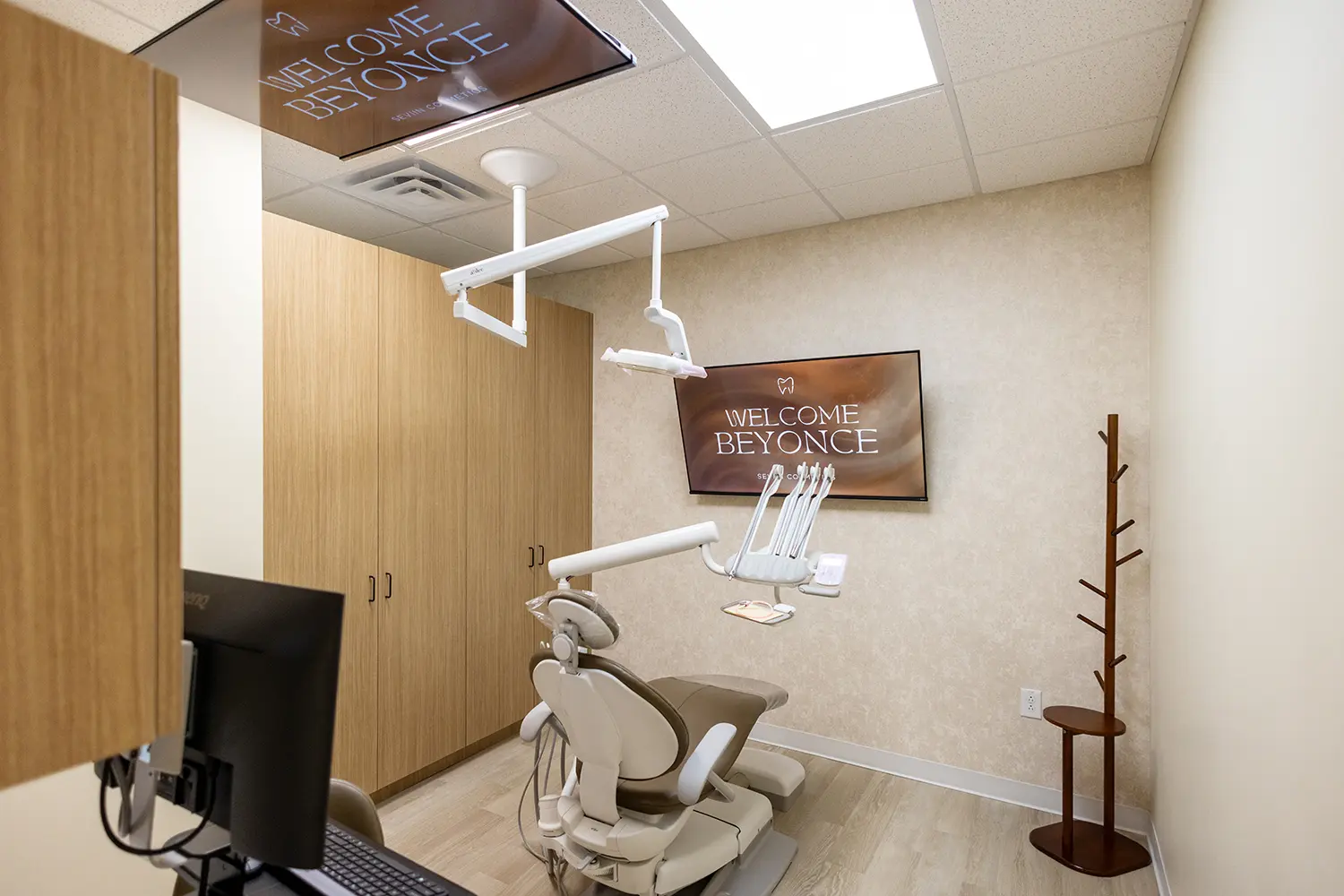 Emergency Dentistry in Houston, TX | Seviin Cosmetics