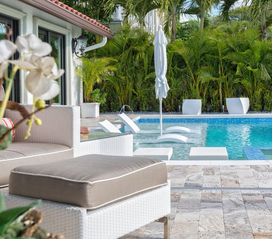 Outdoor Entertainment Setups Around Your Pool Area
