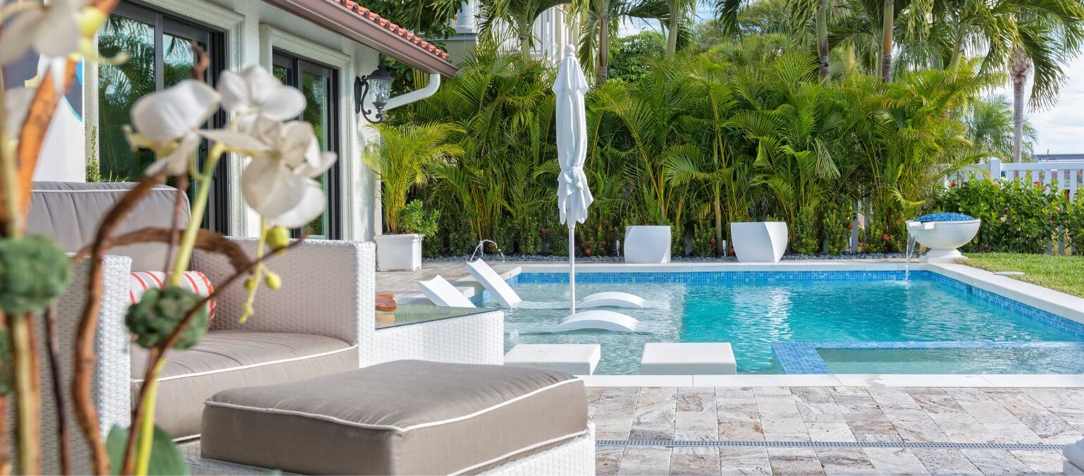 Outdoor Entertainment Setups Around Your Pool Area