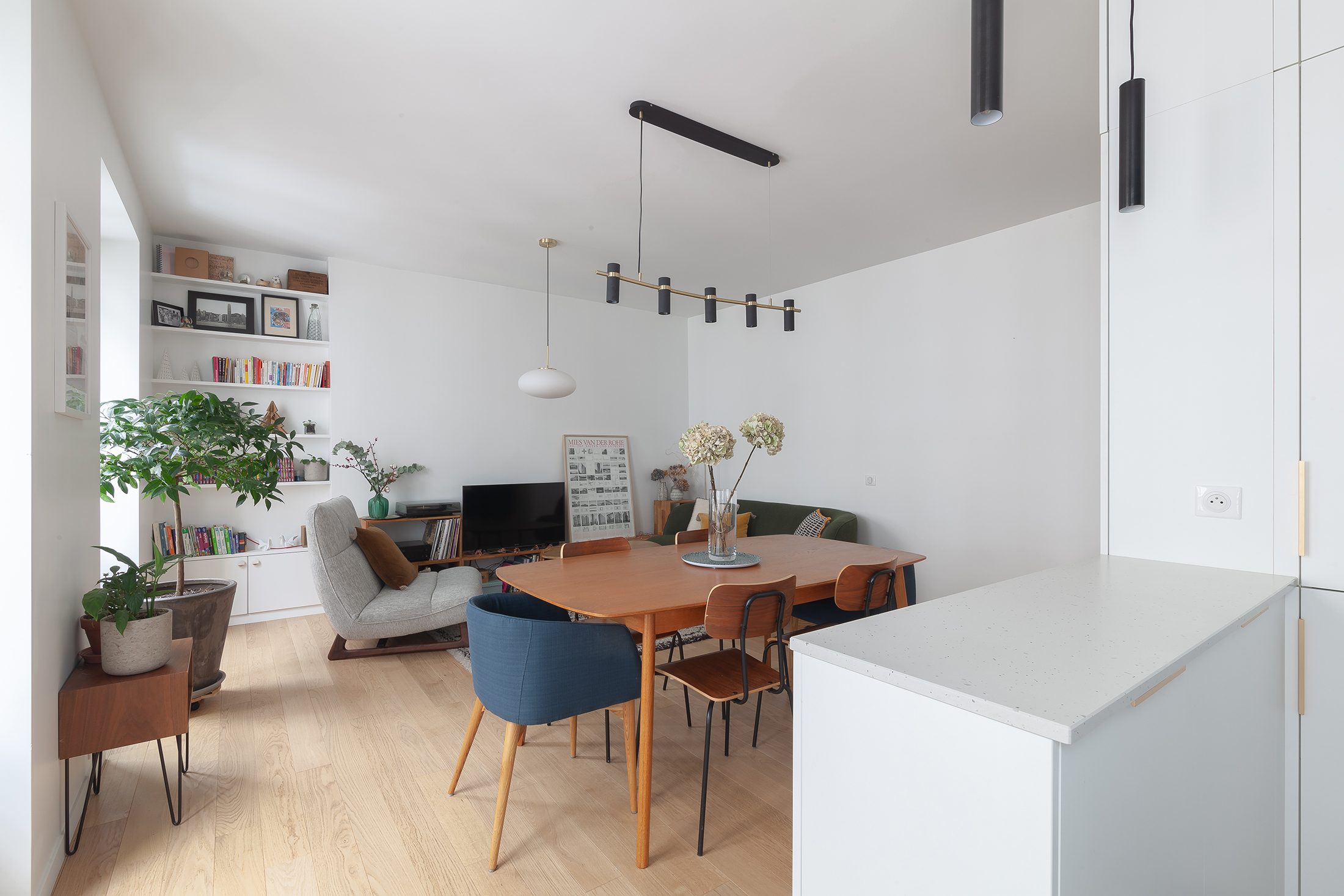 Oïkos Architectes — Rénovation complète appartement 68m² Paris Montmartre — photo 2