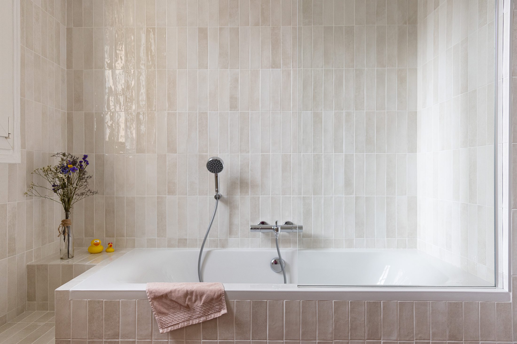Oïkos Architectes — Rénovation complète maison 120m² Bécon-les-Bruyères — photo 9
