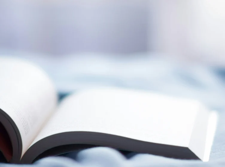 Aufgeschlagenes Buch