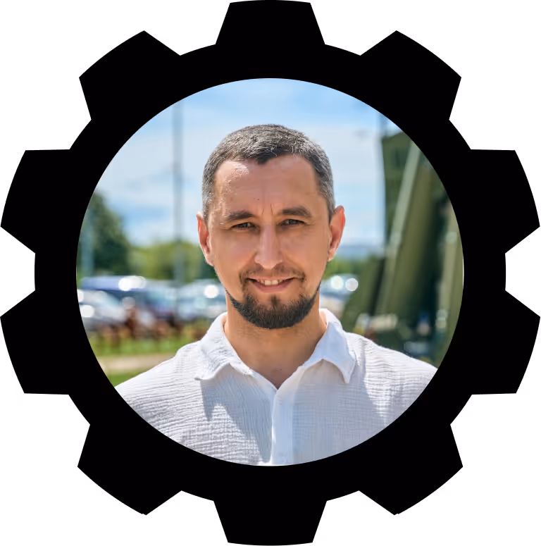 аналітик АВМ Георгій Кухалейшвілі.