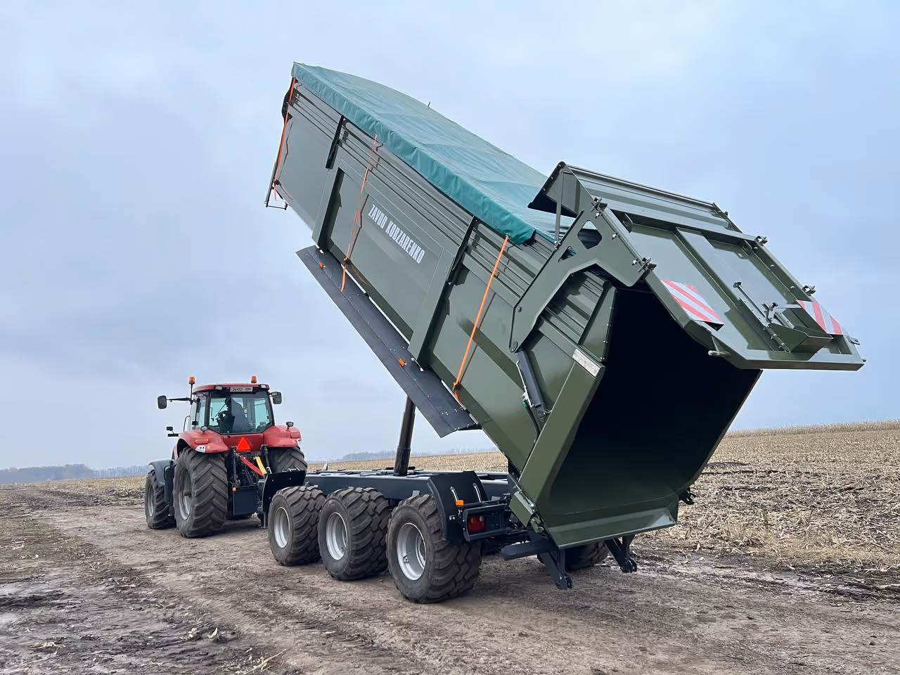 Тракторний самоскидний причеп ТСП-39  техніка Кобзаренко