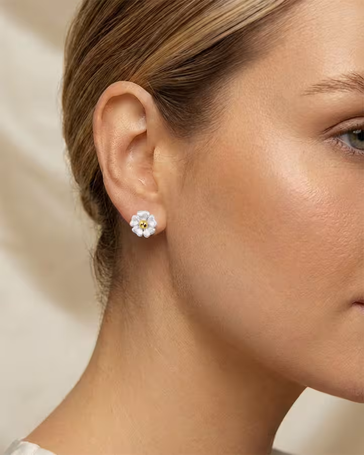 Flor de plata y oro, foto puesta - Joyería Cayou