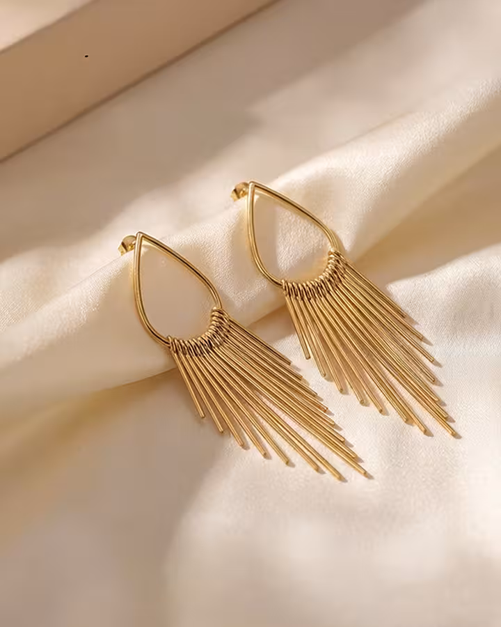Pendientes Solara en Oro, foto ambientada - Joyería Cayou