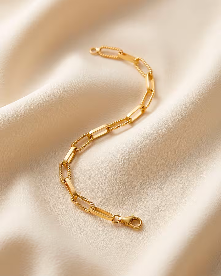 Pulsera Textura Gold, foto ambientada - Joyería Cayou