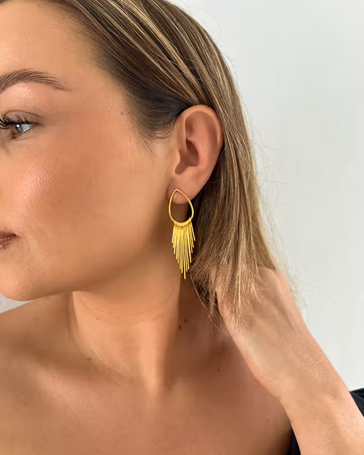 Pendientes Solara en Oro, foto puesta - Joyería Cayou