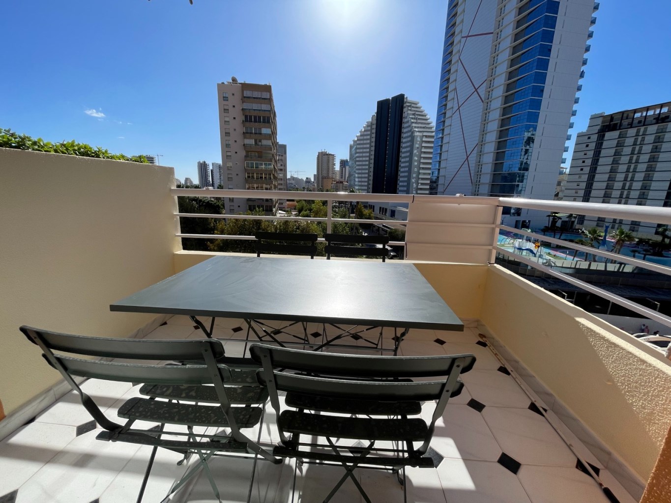 Renovated 65 m² apartment with terrace and pool near Arenal Beach in Calpe - Photo 3