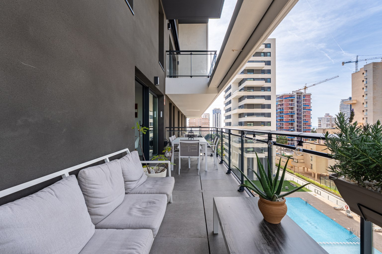 Moderno apartamento de 3 dormitorios con terraza y acabados de alta gama - Sunrise Tower, Calpe, a pasos de la playa - Foto 18